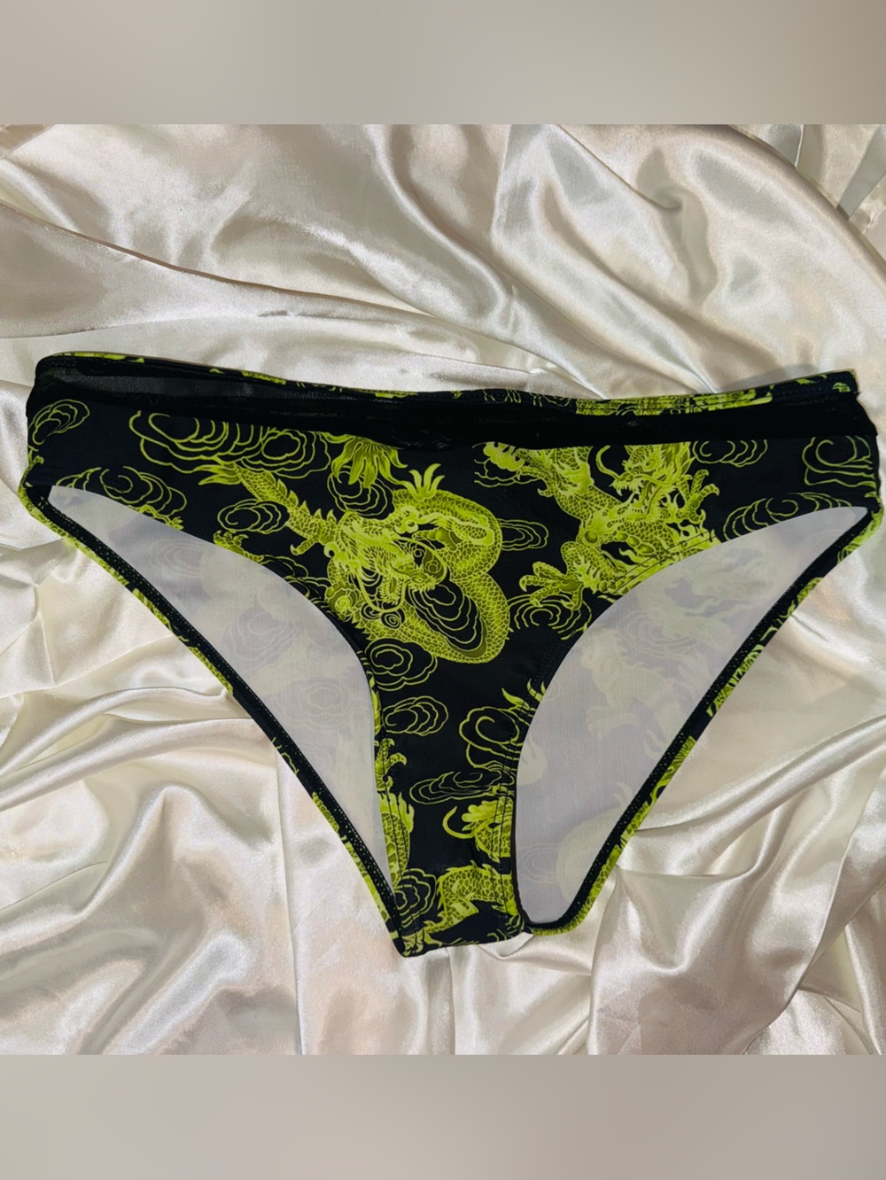 👑 Sexy Size Medium SHEIN Black Bikini Bottom with Neon Lime Dragon Print